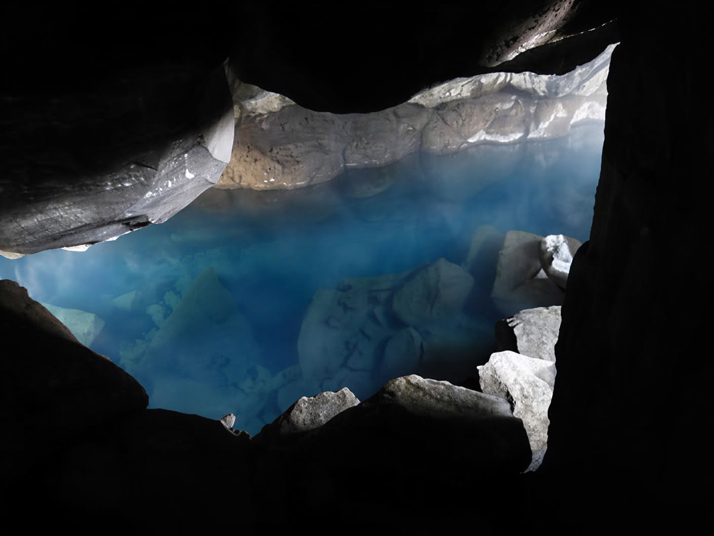 Yoga Retreat under the Northern Lights in Iceland – Dates Winter 2026