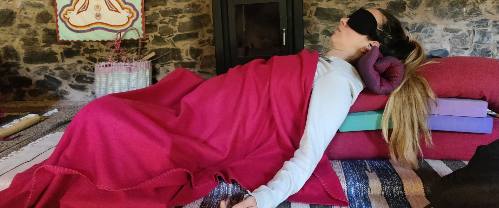 Yin Yoga mit Sacred Ceremony Retreat