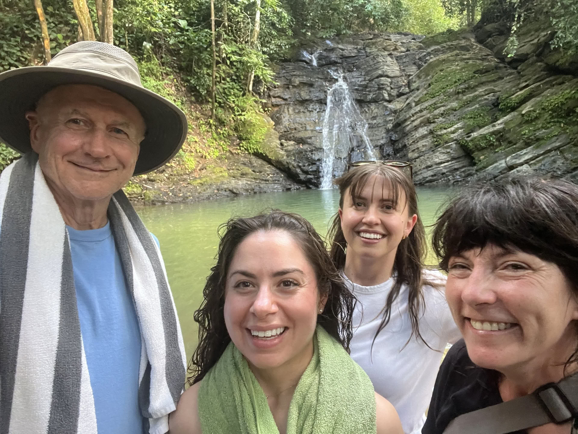 Entdecke Costa Rica mit Lucy Cooke