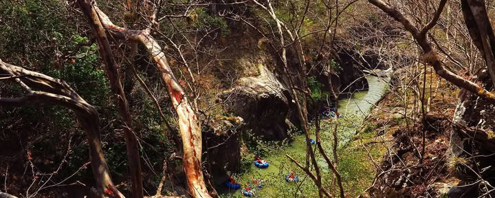 Tubing auf dem Fluss