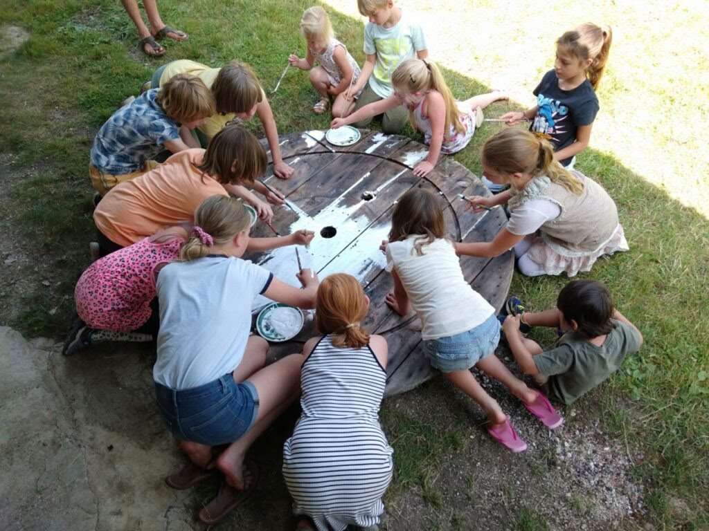 Über Hobbits, Elfen, Zwerge, Menschen und Zauberer: Kinderwoche mit Richard
