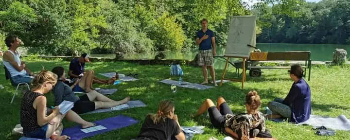 Yoga und Gehmeditation