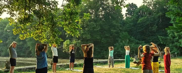 Yoga und Gehmeditation