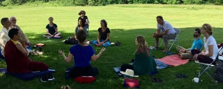 Living the Dharma: Residentiales Praxisprogramm