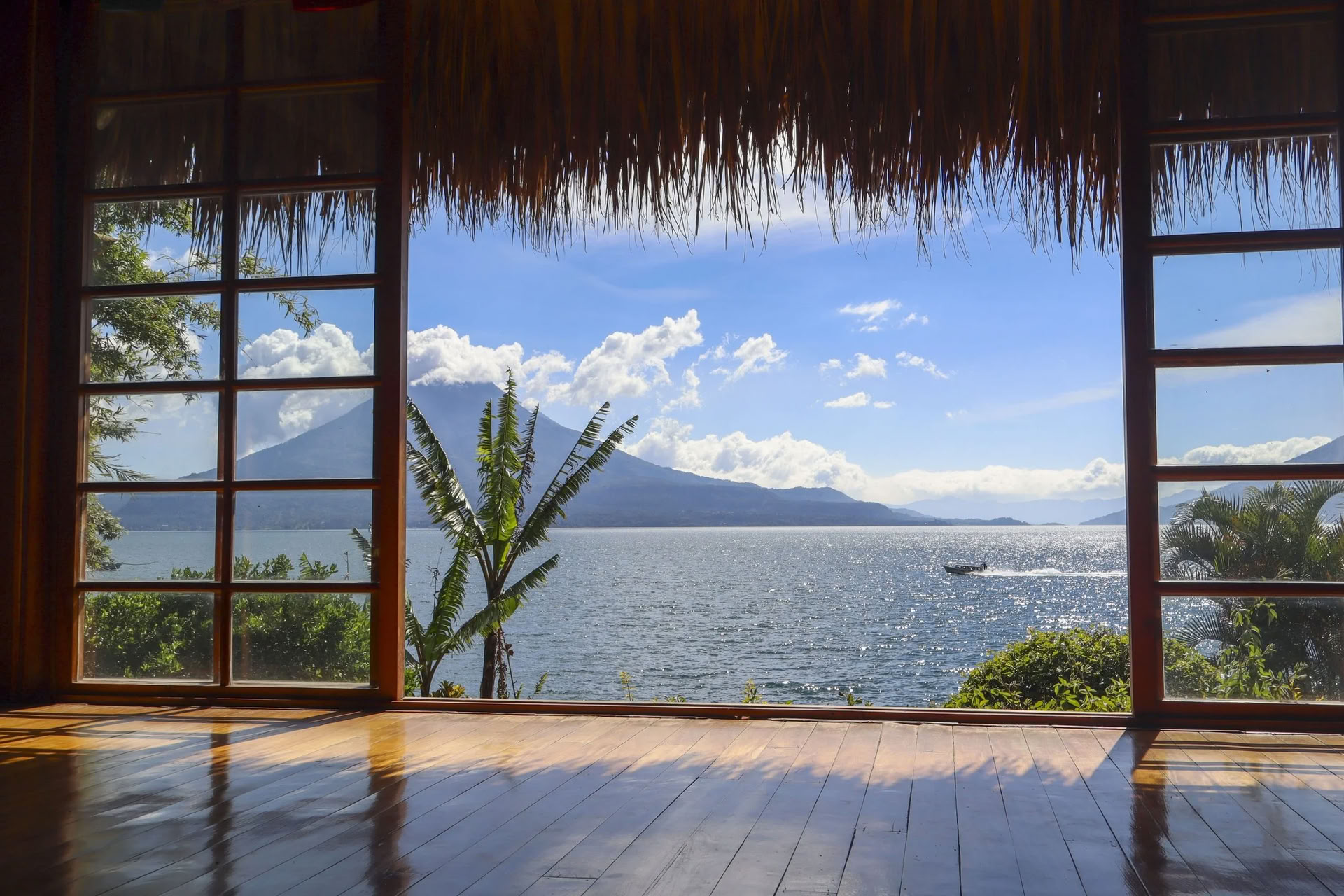 Spirit of Atitlán: Yoga, Klang und Wellness Retreat / Sich in die Stille einfinden — Villa Sumaya