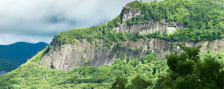Trail zum Gipfel des Whiteside Mountain, North Carolina
