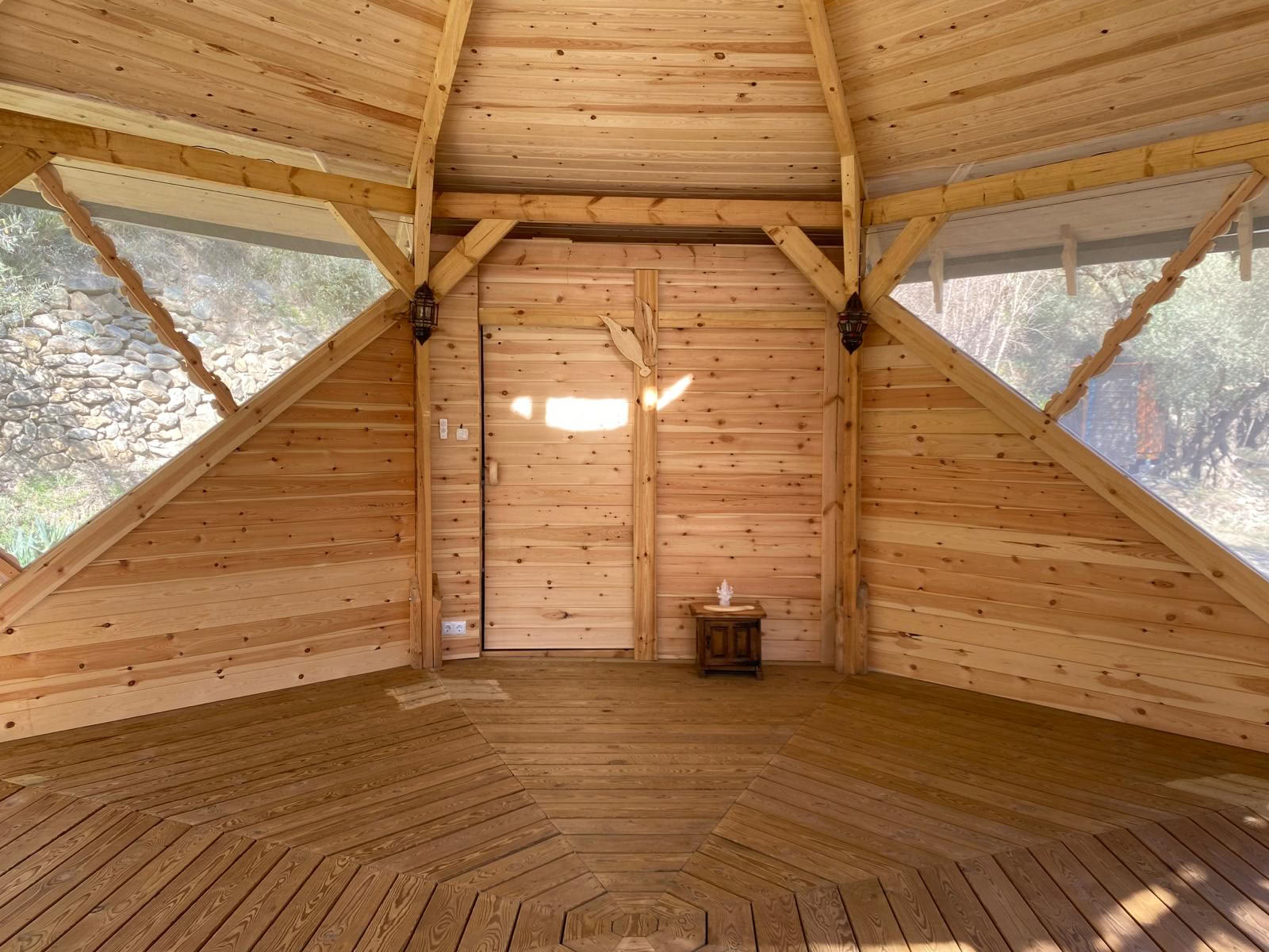 Earth Woman Nackt Yoga- und Meditations-Retreat