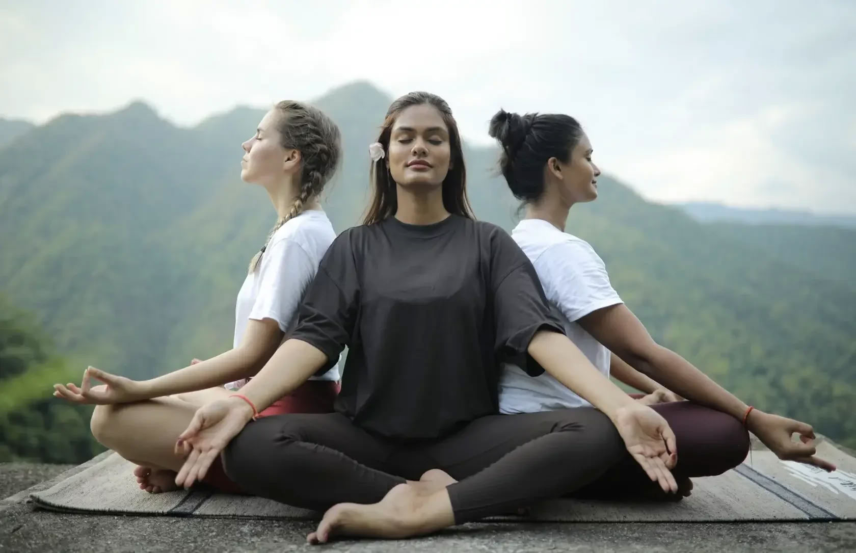 300-Stunden-Yoga-Lehrer-Ausbildung in Rishikesh – 28. Nov - 27. Dez 2026