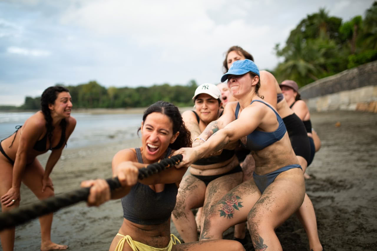 Salty Retreats: Surfen, Schwitzen und Flow in Costa Rica