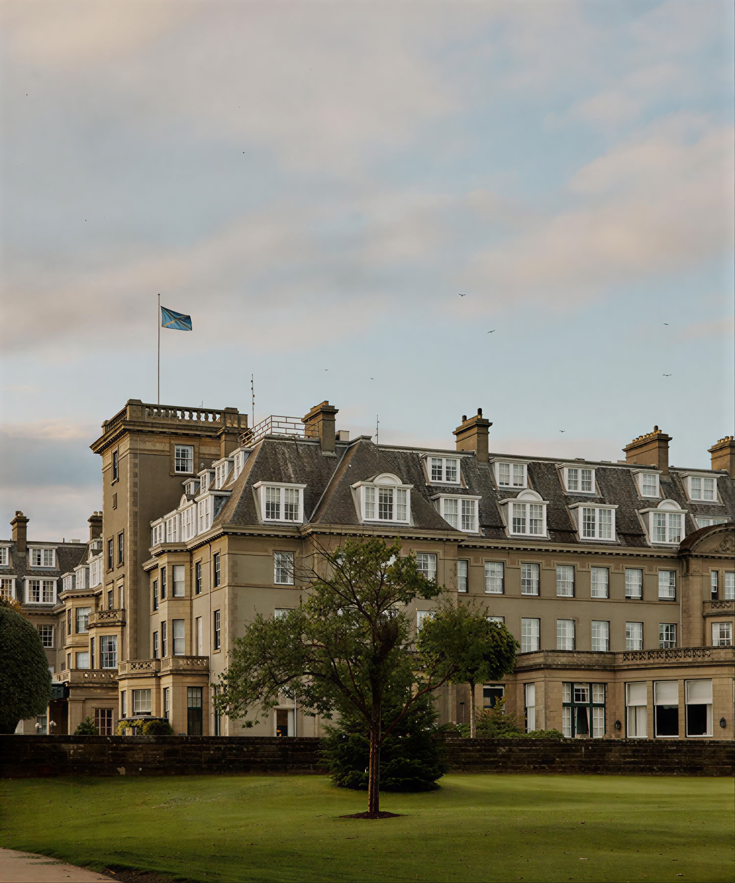 THE TASTE OF KAMALAYA" RETREAT IN GLENEAGLES, SCHOTTLAND