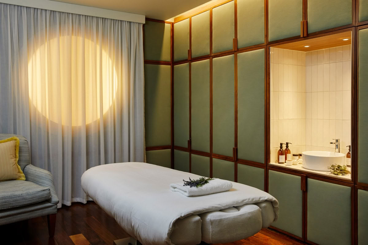 THE TASTE OF KAMALAYA" RETREAT IN GLENEAGLES, SCHOTTLAND