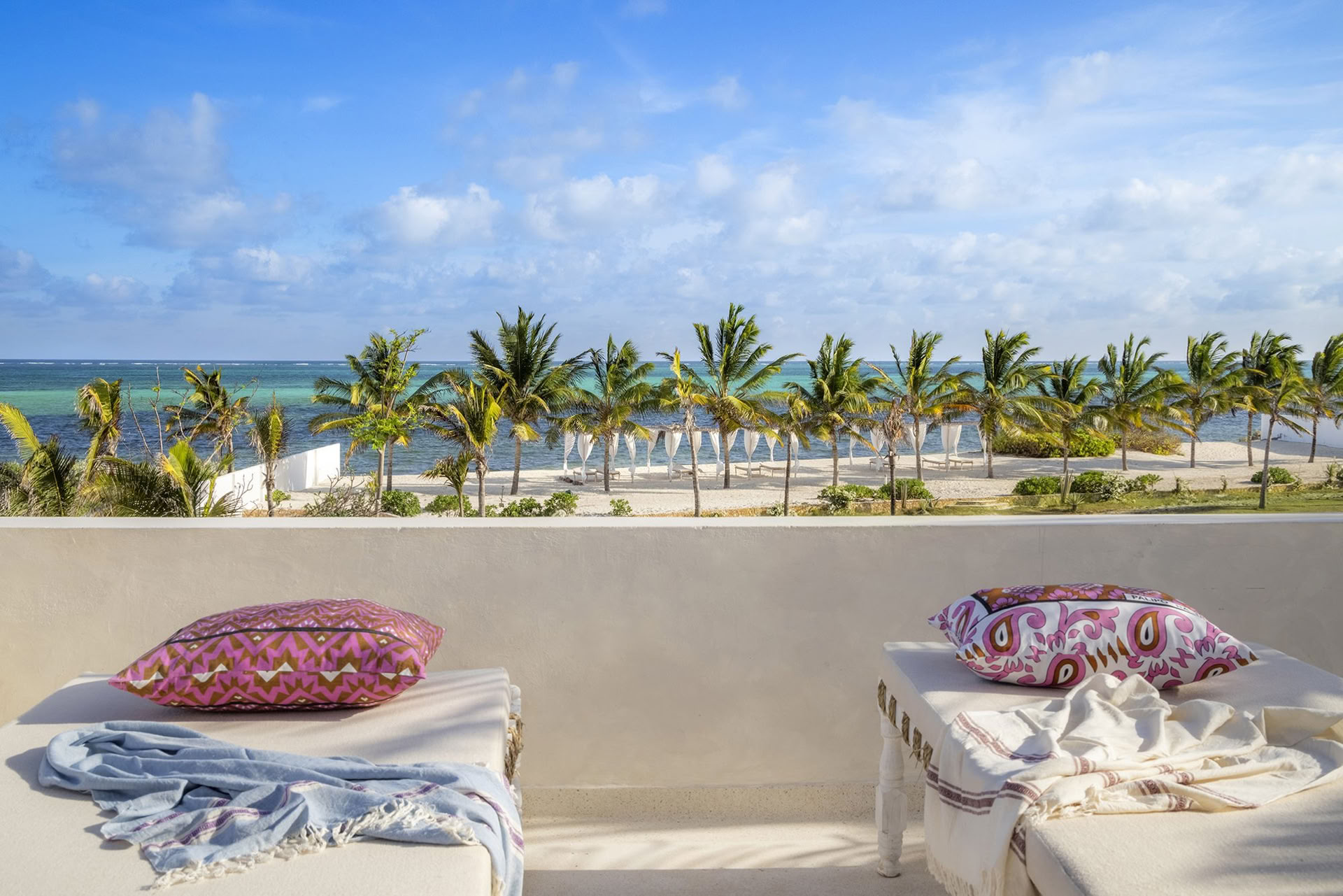 Kenianische Yoga- und Safari-Retreat-Räume