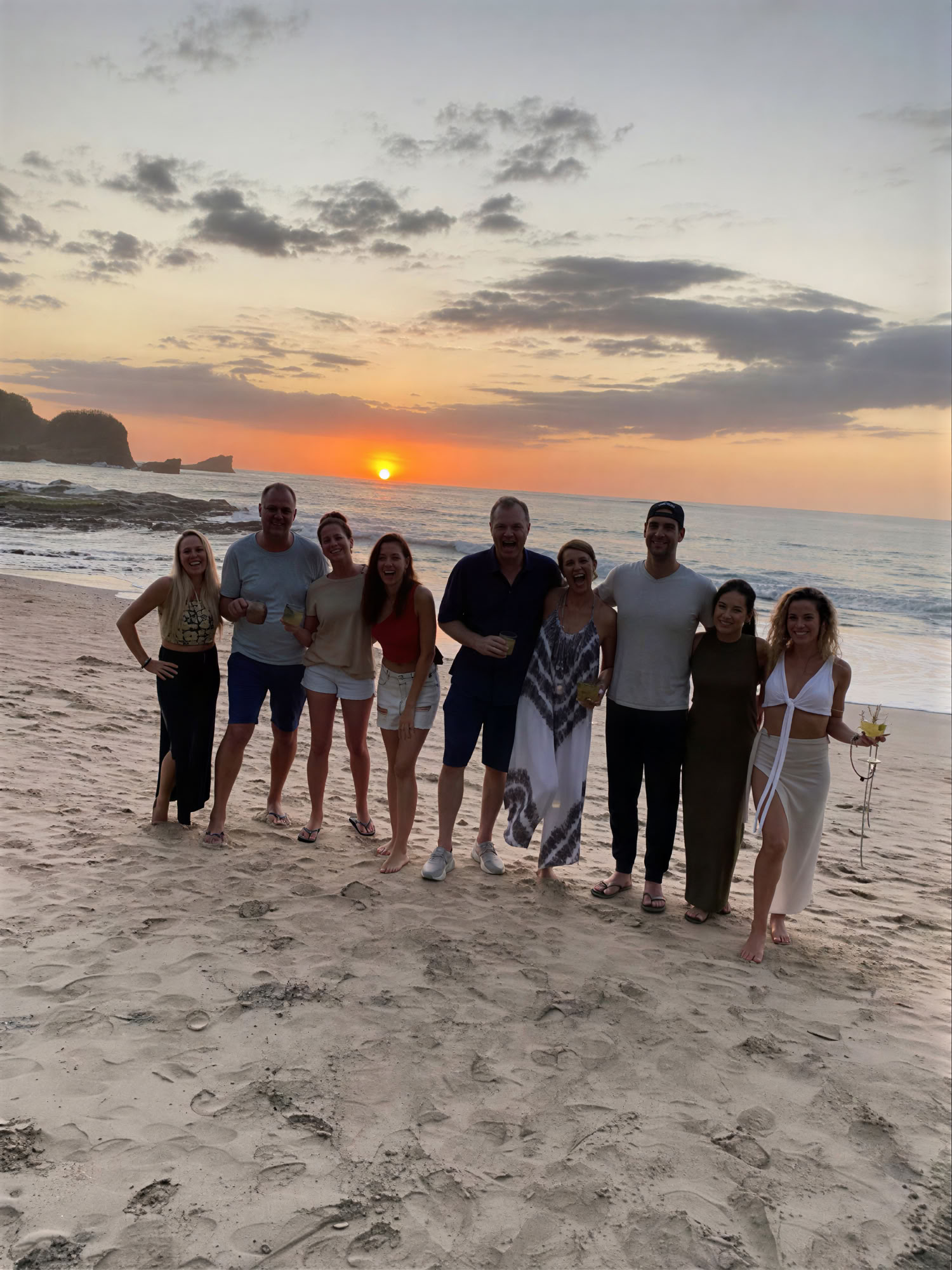 Das Seven Chakras Yoga + Surf Retreat
