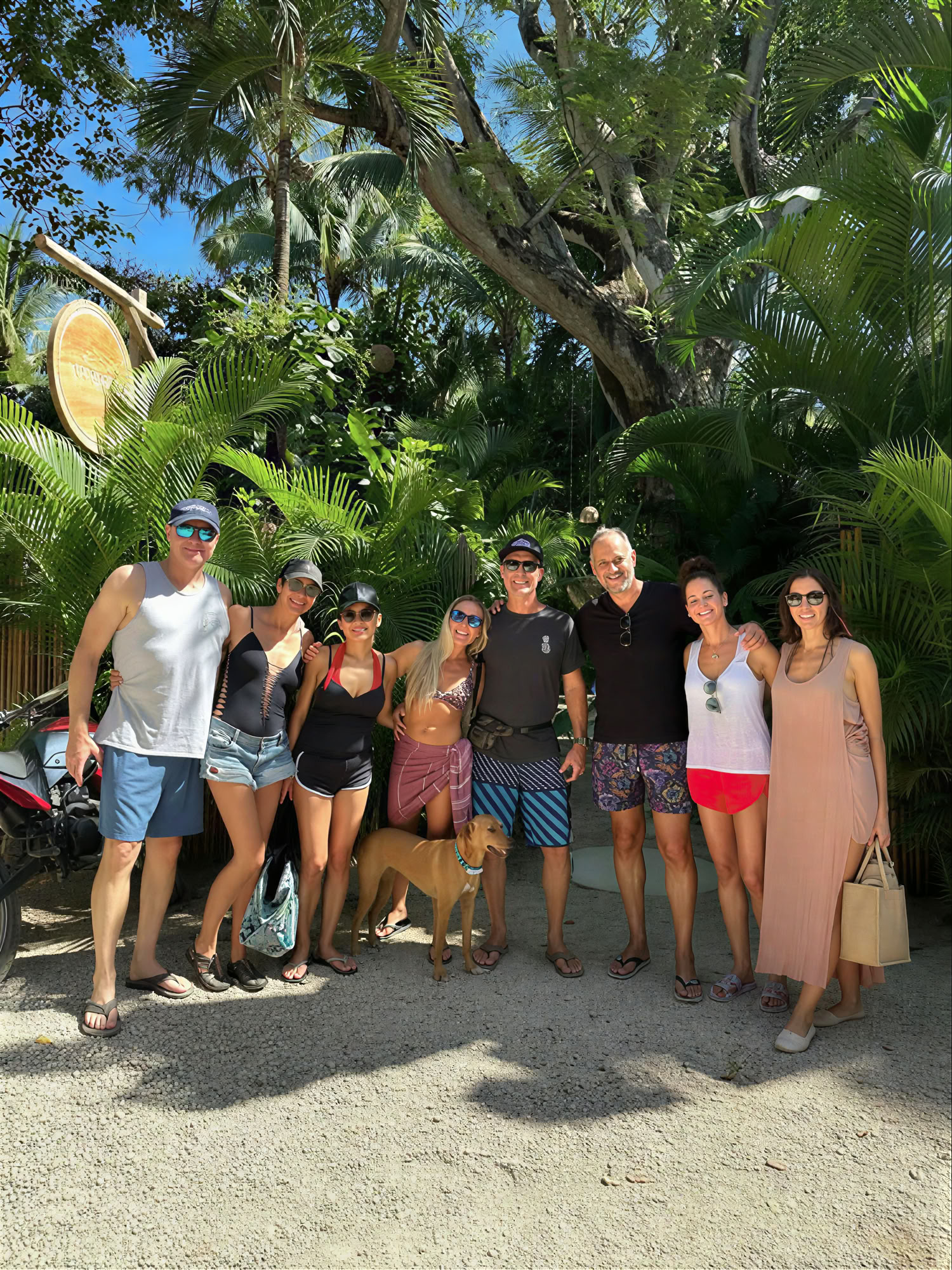 Das Seven Chakras Yoga + Surf Retreat