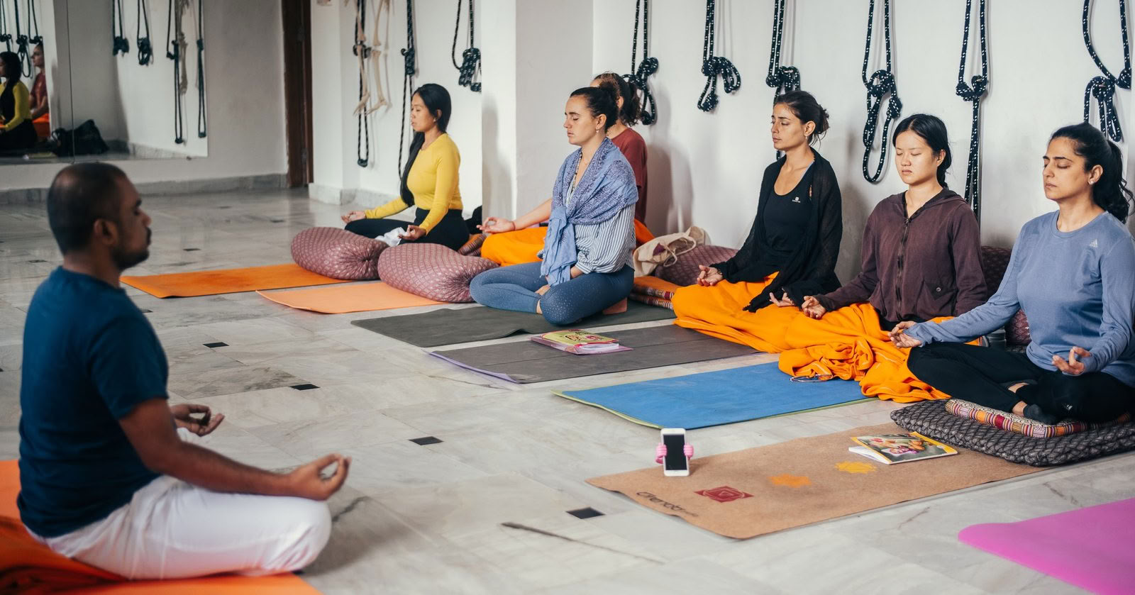 Spezielle 200-Stunden-Yogalehrerausbildung in Rishikesh – 3. bis 30. Apr. 2027