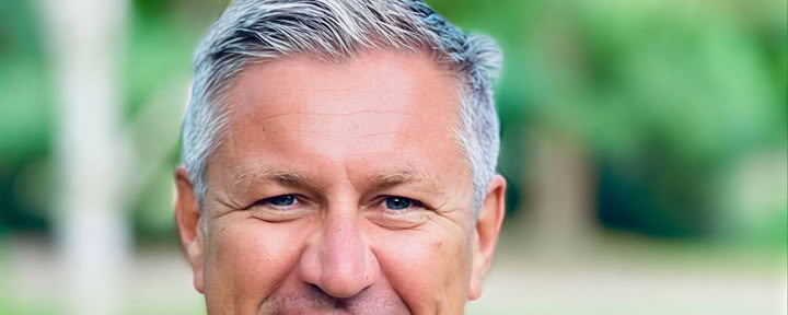 Yoga mit Angus Ford Robertson
