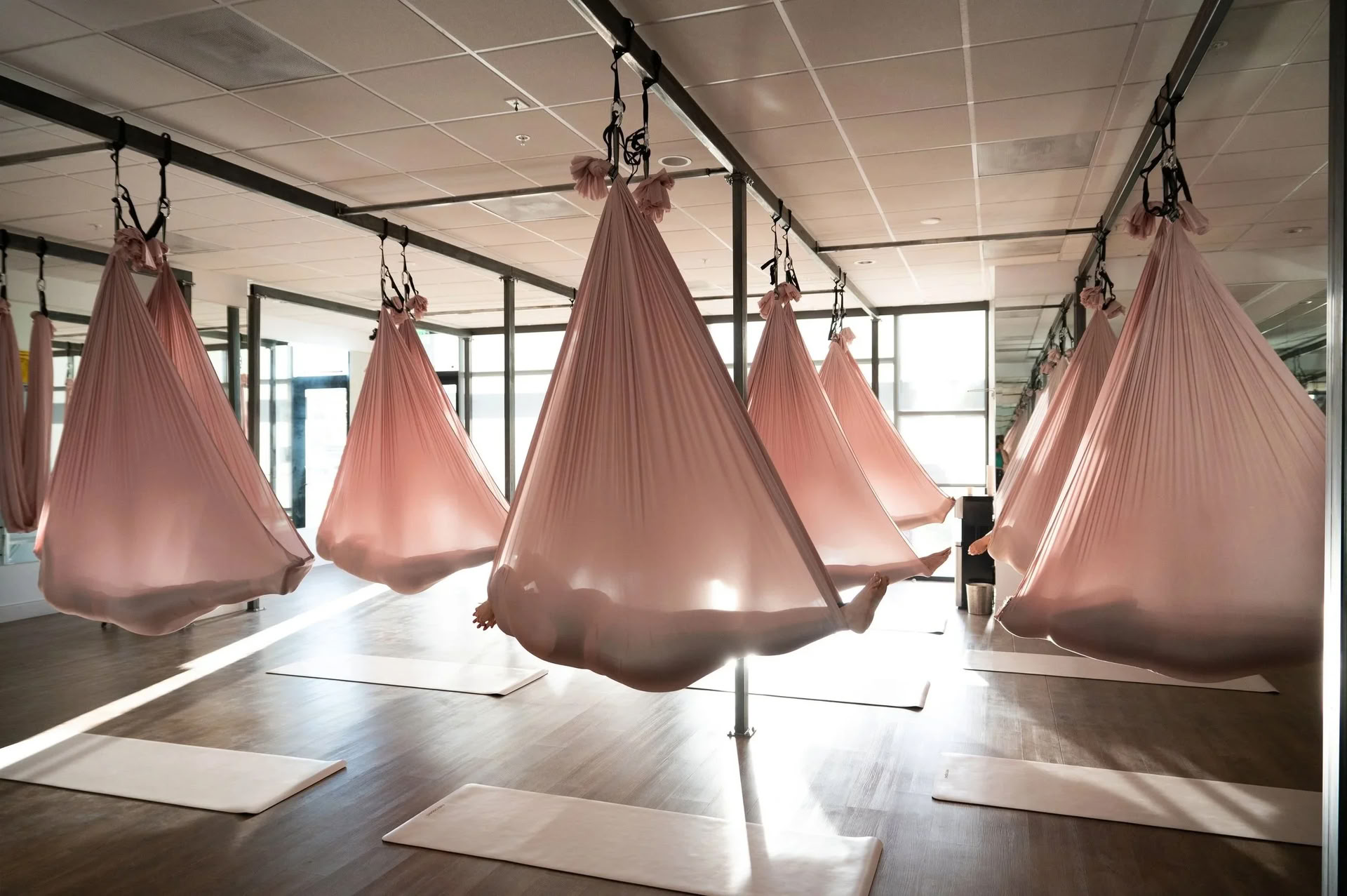 KOSTENLOSES Aerial Yoga Huntington Beach