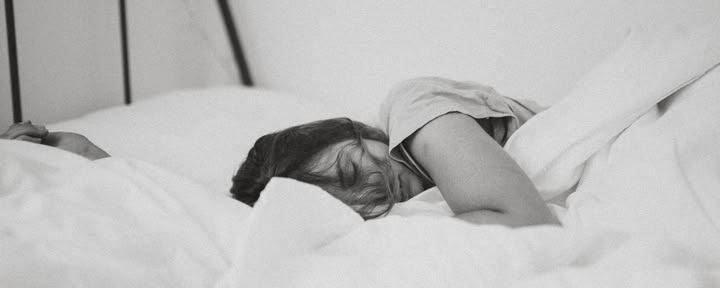 Yoga Nidra TT (30 Stunden)