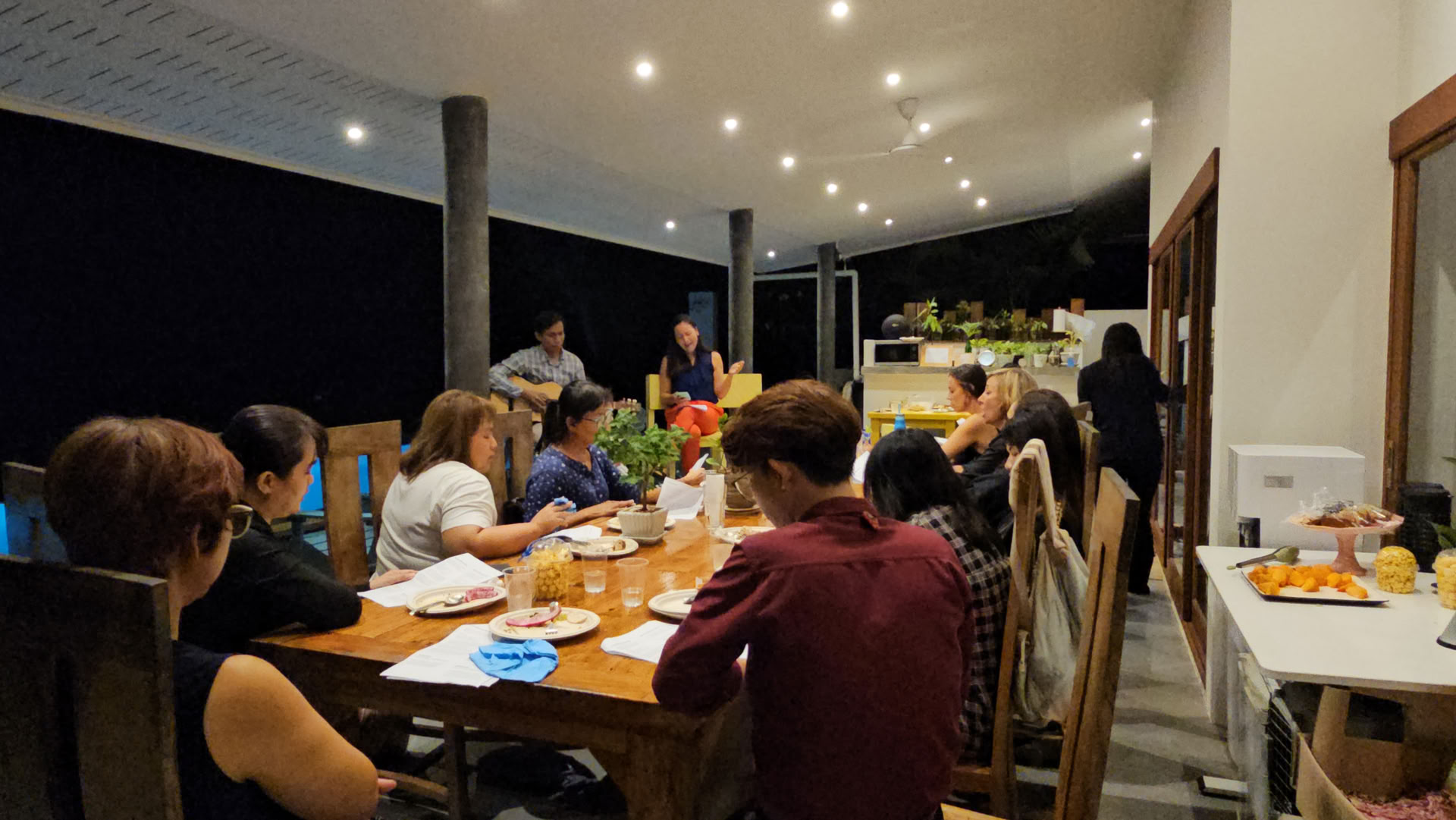 Andachtsabend am Pool & Potluck-Dinner