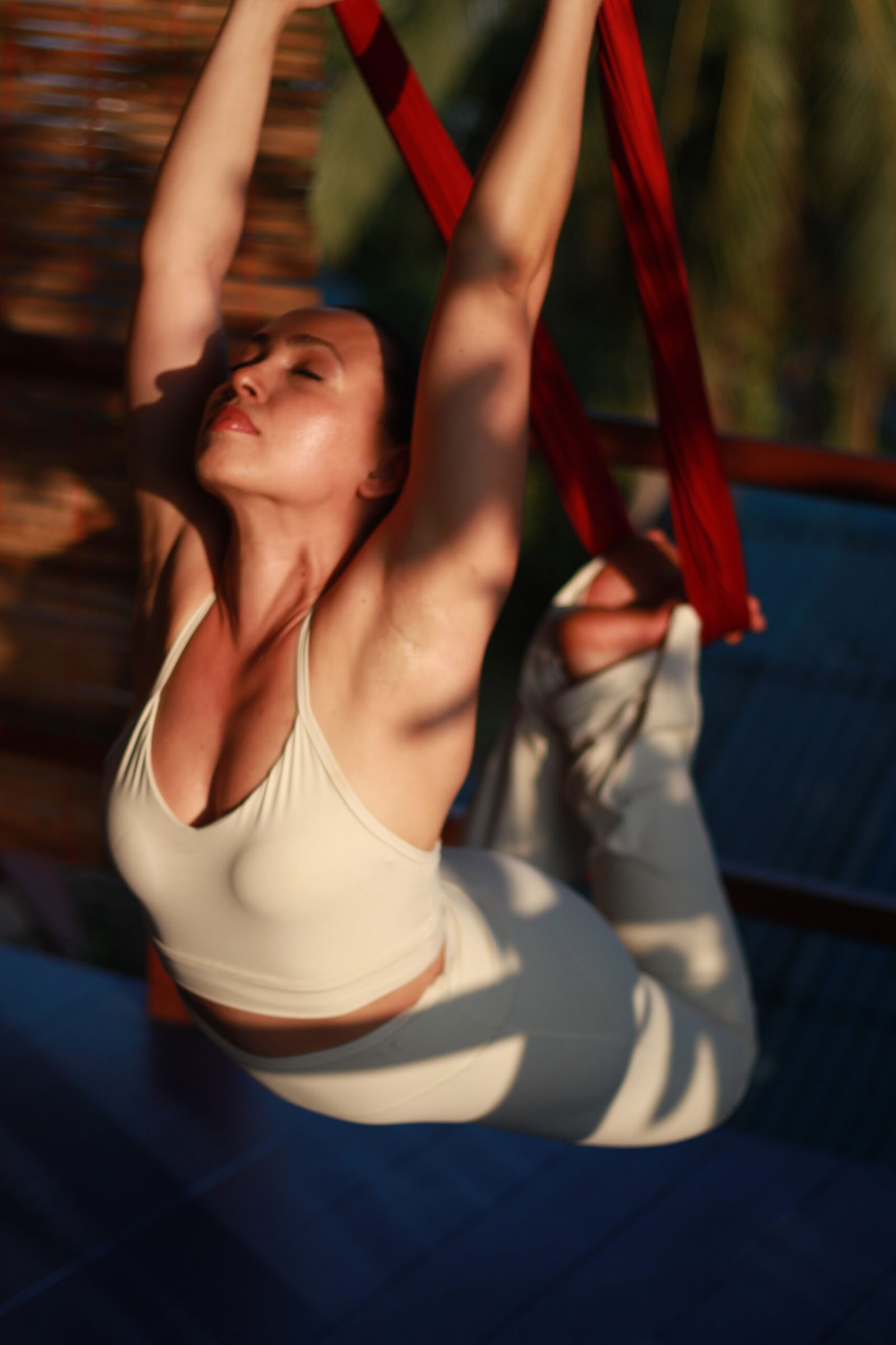 Aerial Yin mit Live-Musik