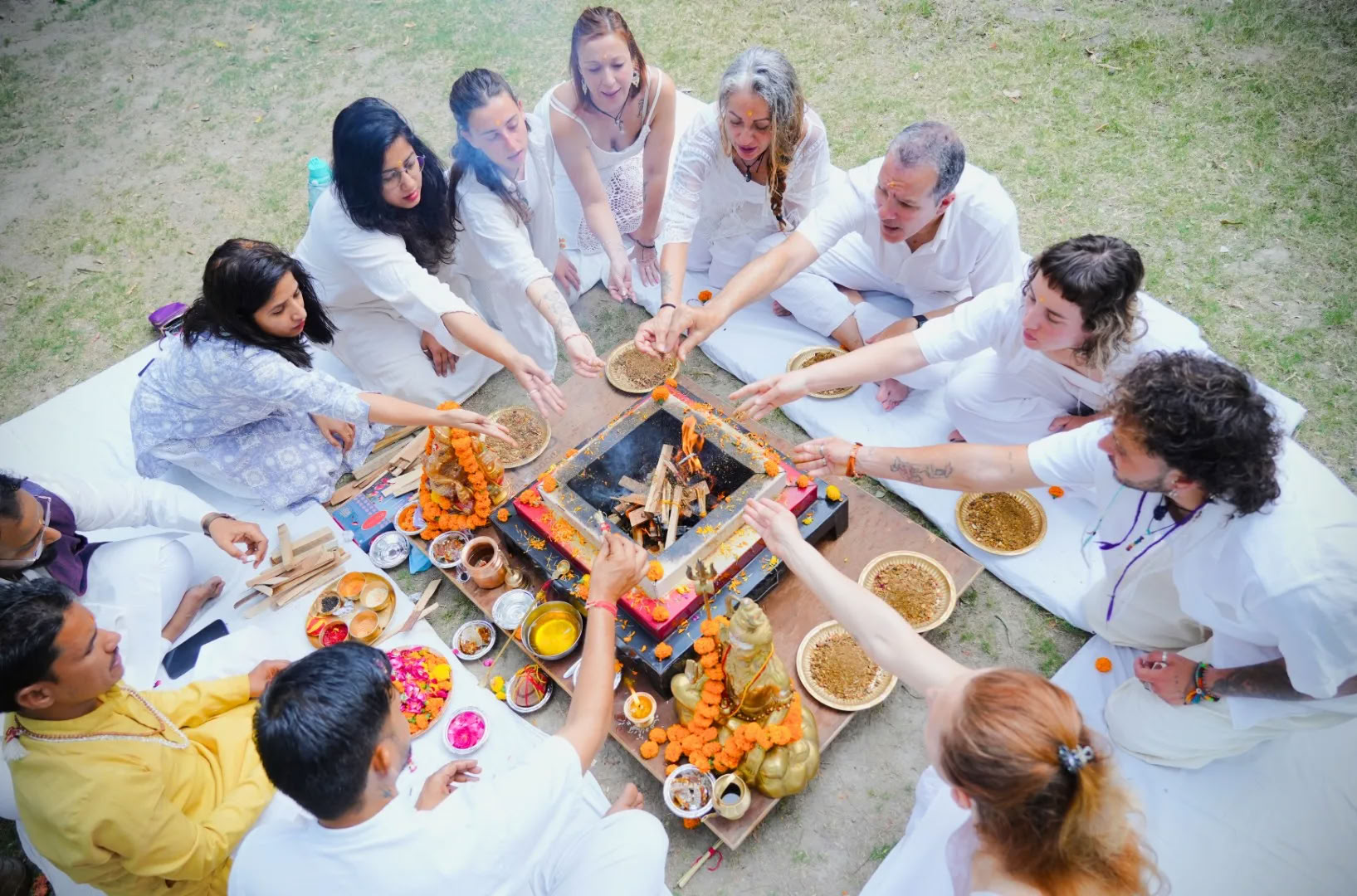 100-Stunden-Yoga-Lehrerausbildung in Rishikesh