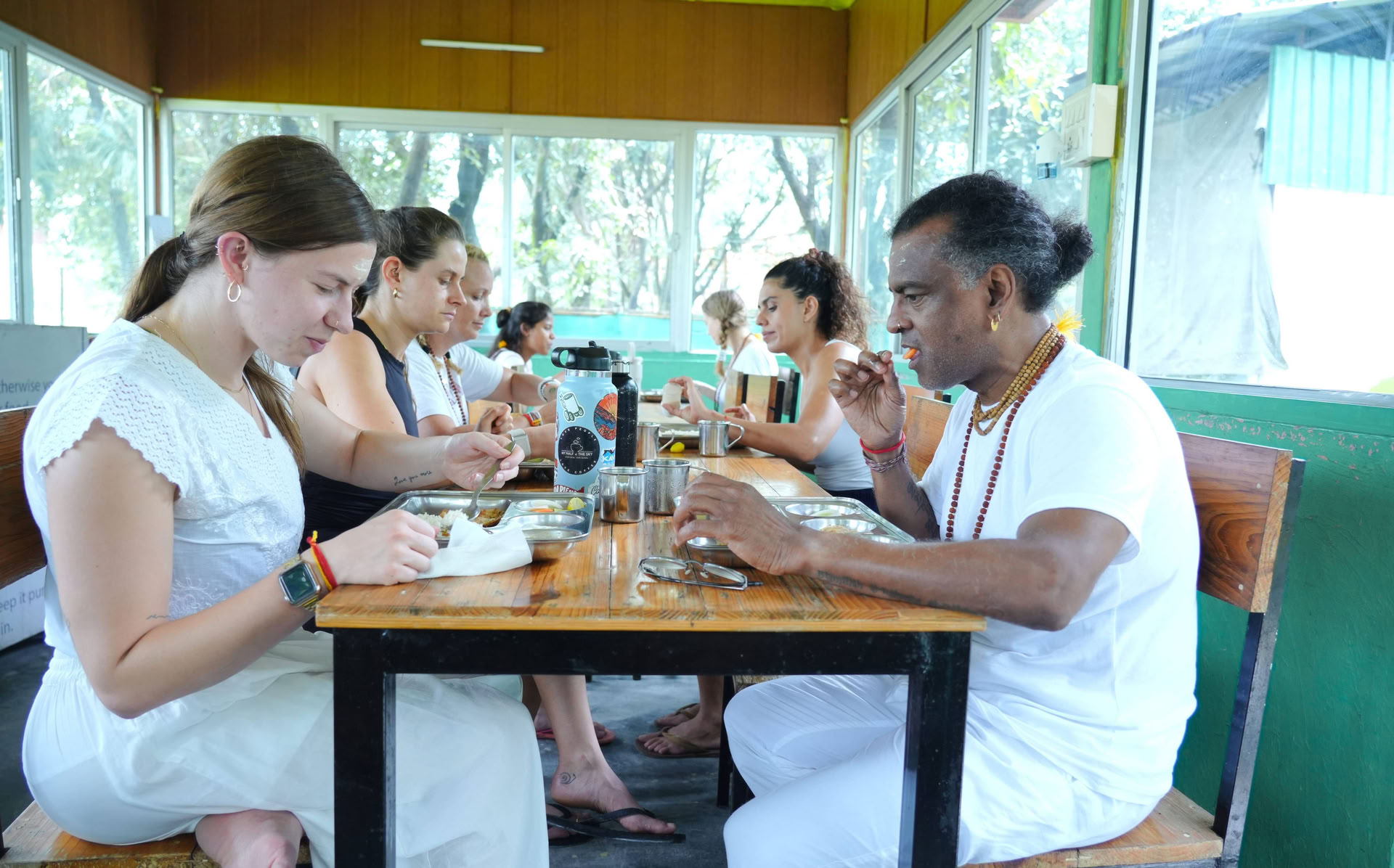 100-Stunden-Yoga-Lehrerausbildung in Rishikesh