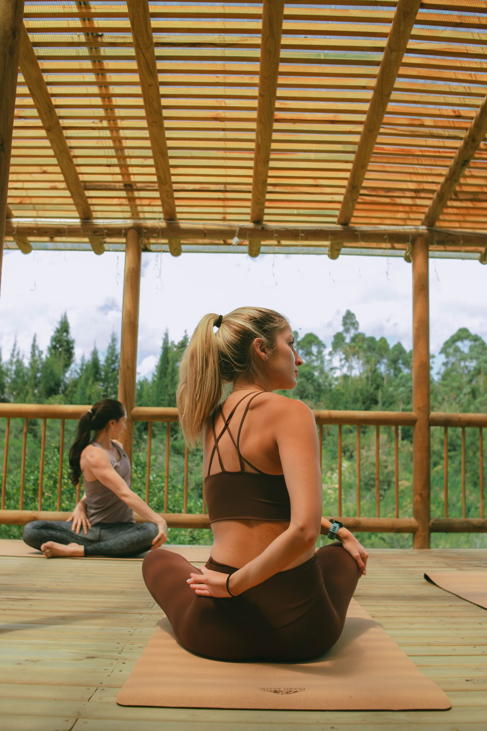 Seeded Sisterhood Retreat: Bring ein Bestie Bundle