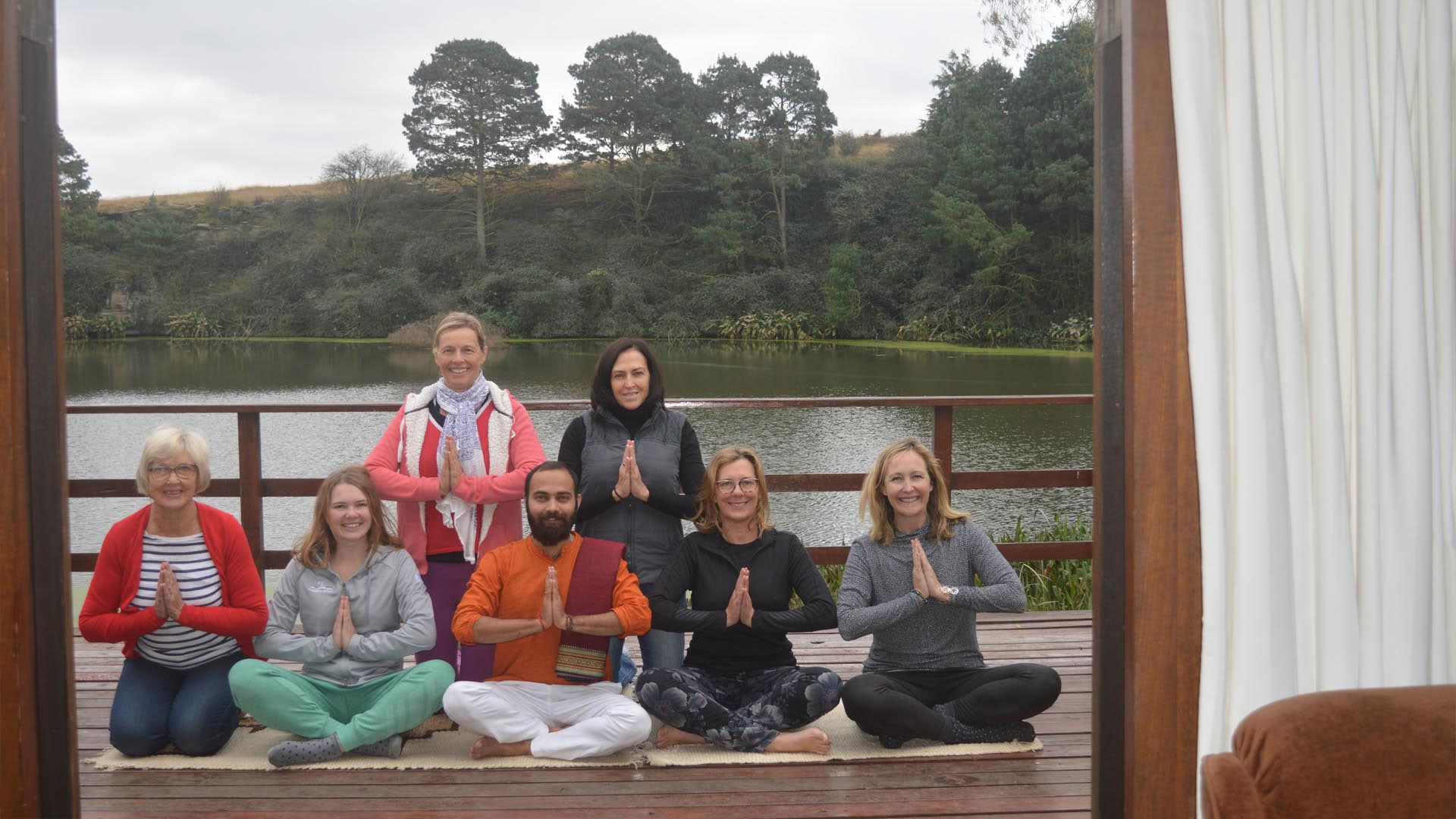 100 Stunden Pre- & Postnatal-Yoga-Ausbildung in Deutschland