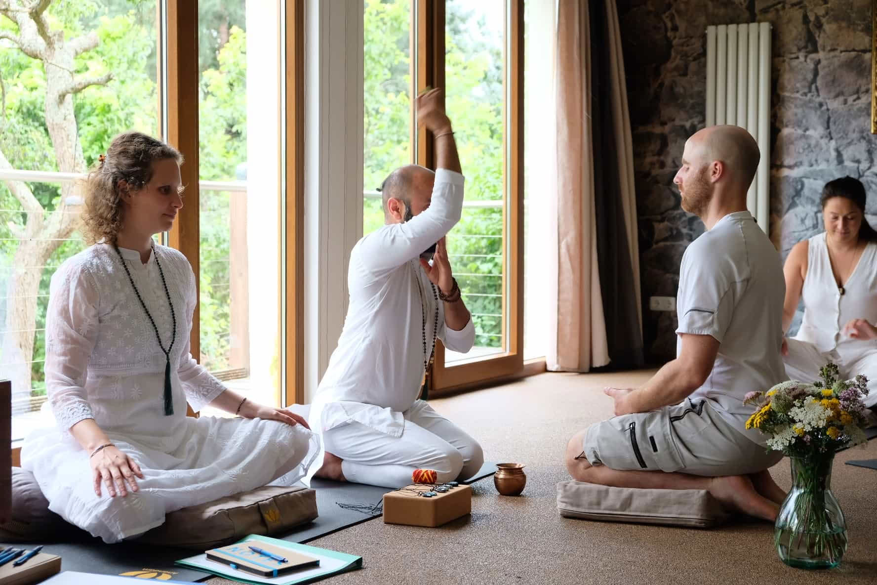 200-Stunden-Yoga-Lehrerausbildung Deutschland