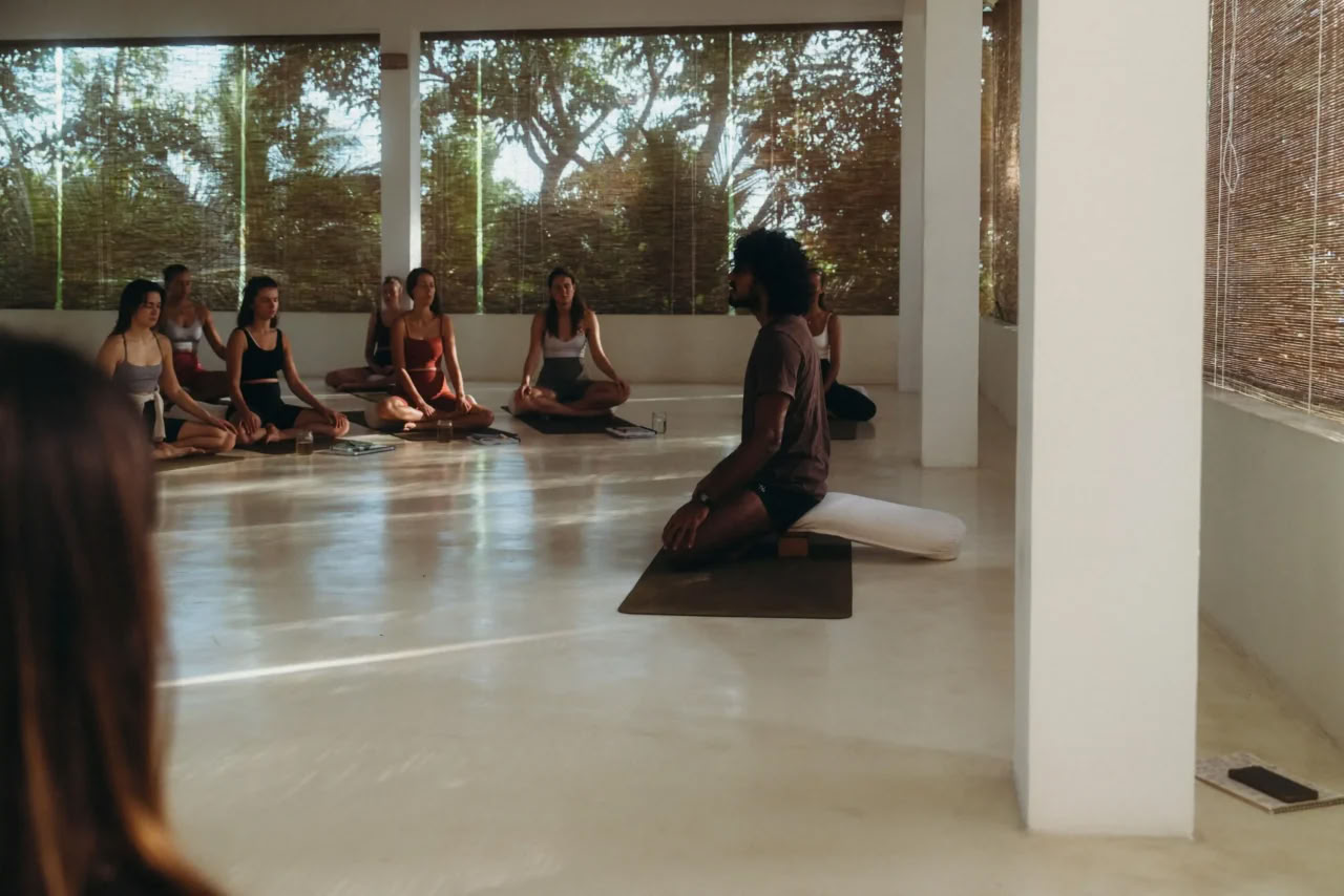 Synergy Vinyasa Yoga Retreat bei Lanka Yoga