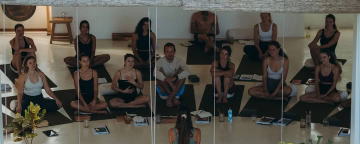 100-Stunden Vinyasa + Yin Yoga Teacher Training