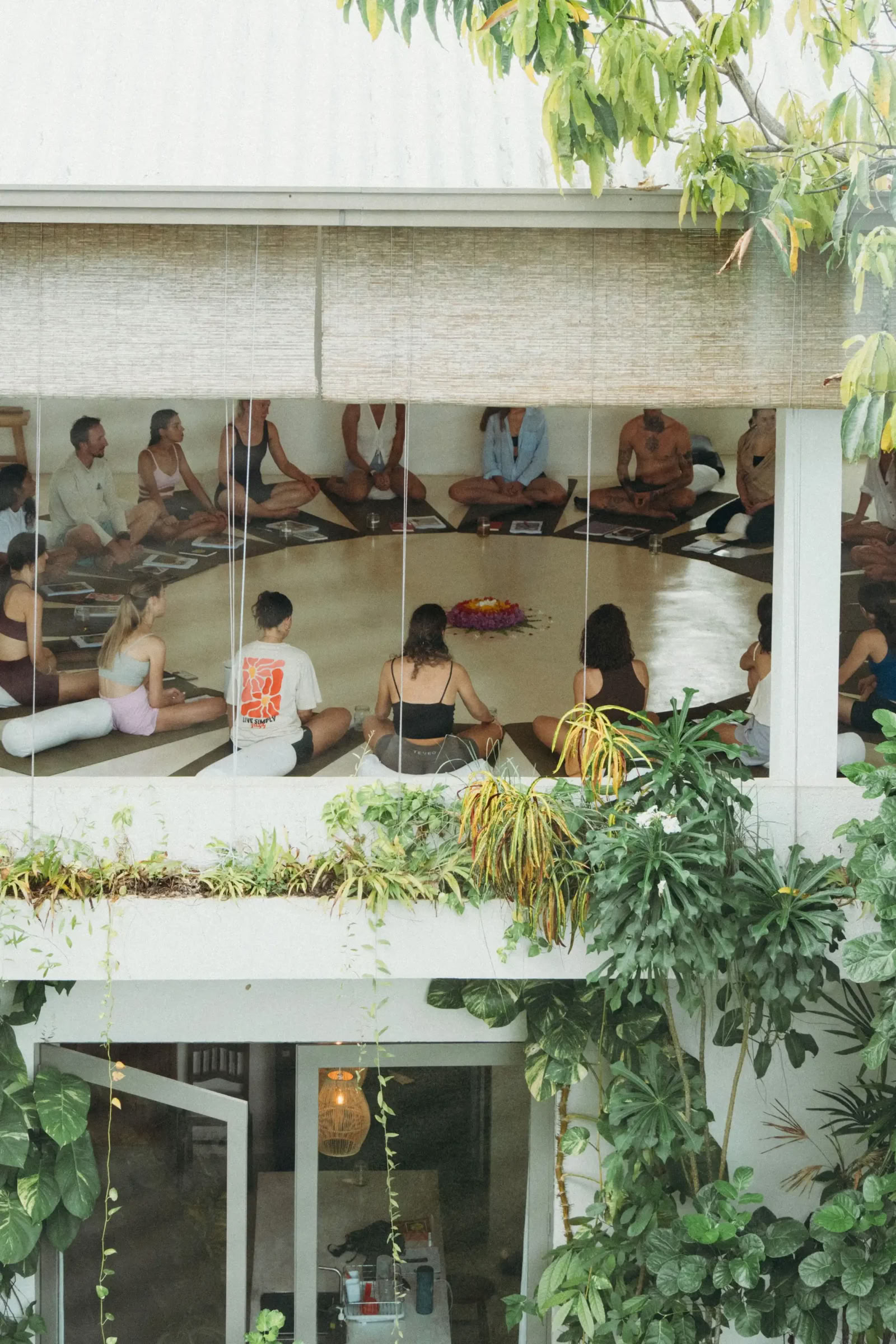 Yoga Synergy Teachers Intensive mit Simon Borg-Olivier