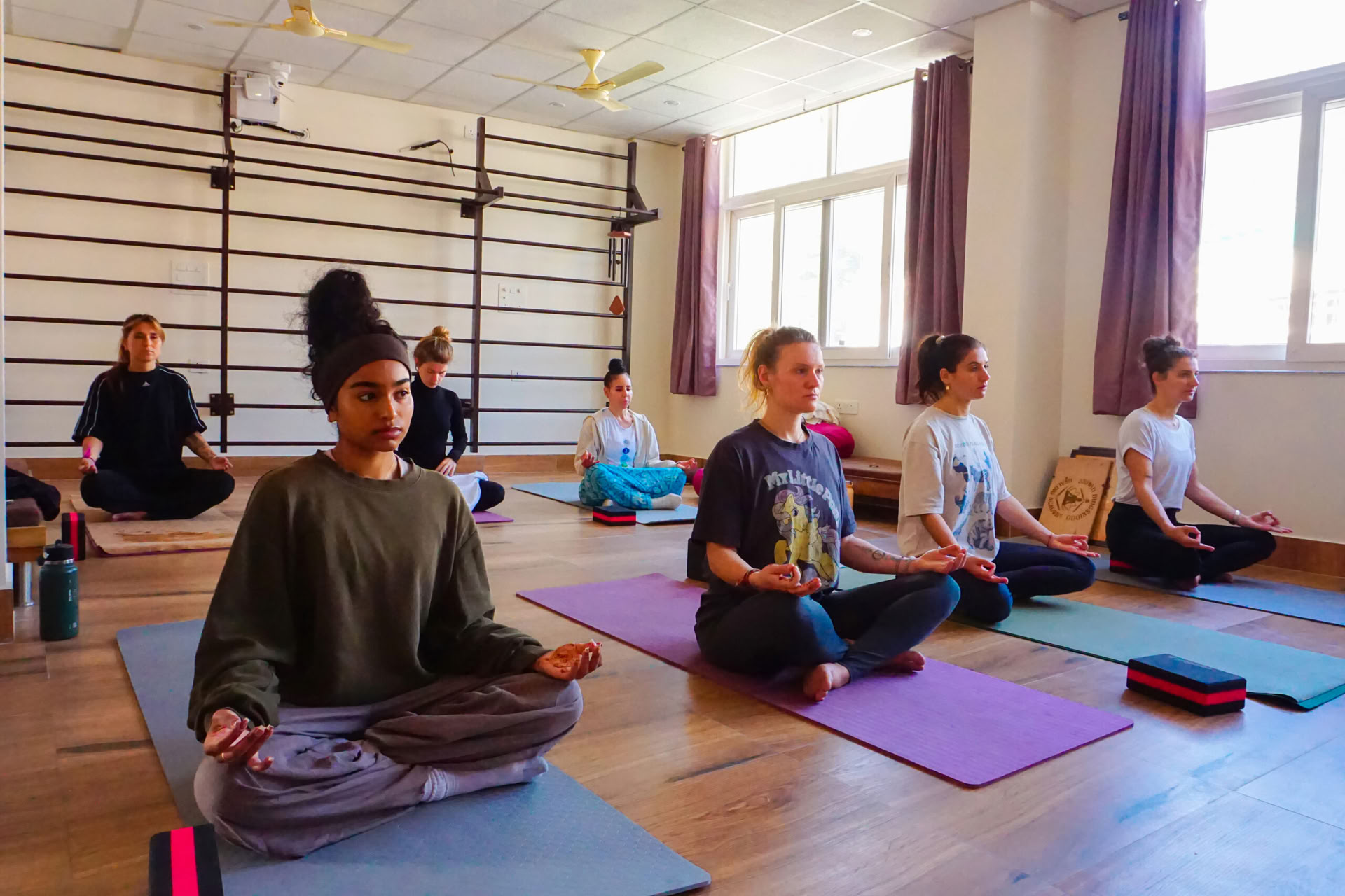 Zertifizierter 200-Stunden-Yoga-Lehrerausbildungskurs in Rishikesh