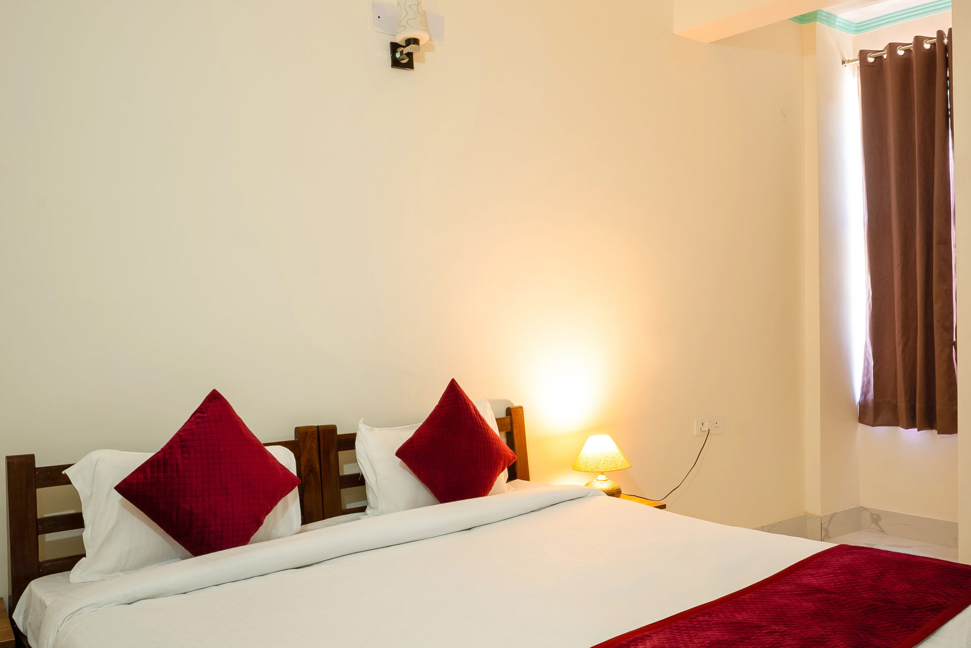4 Nächte 5 Tage Yoga- und Wellness-Retreat in Rishikesh Indien
