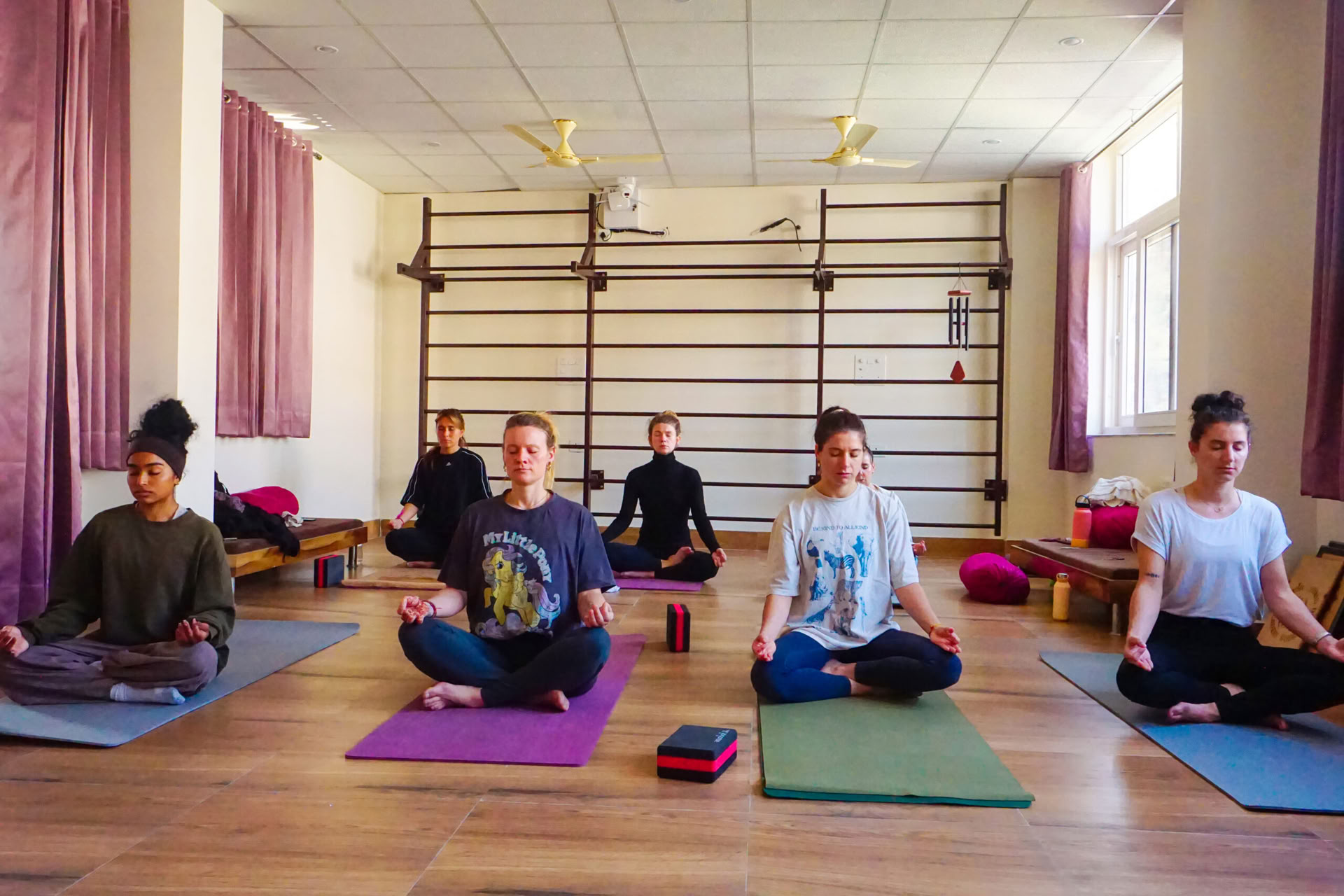 4-tägiges Yoga-Retreat in Rishikesh, Indien für tiefe Entspannung