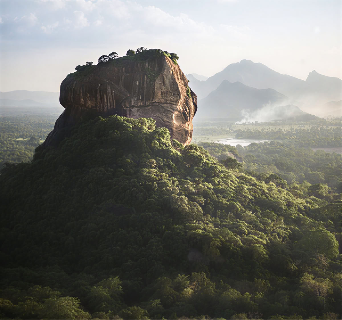 Tranquil Trails: 7-Tage Sri Lanka Bliss! Yoga, Meditation, Kultur, Natur