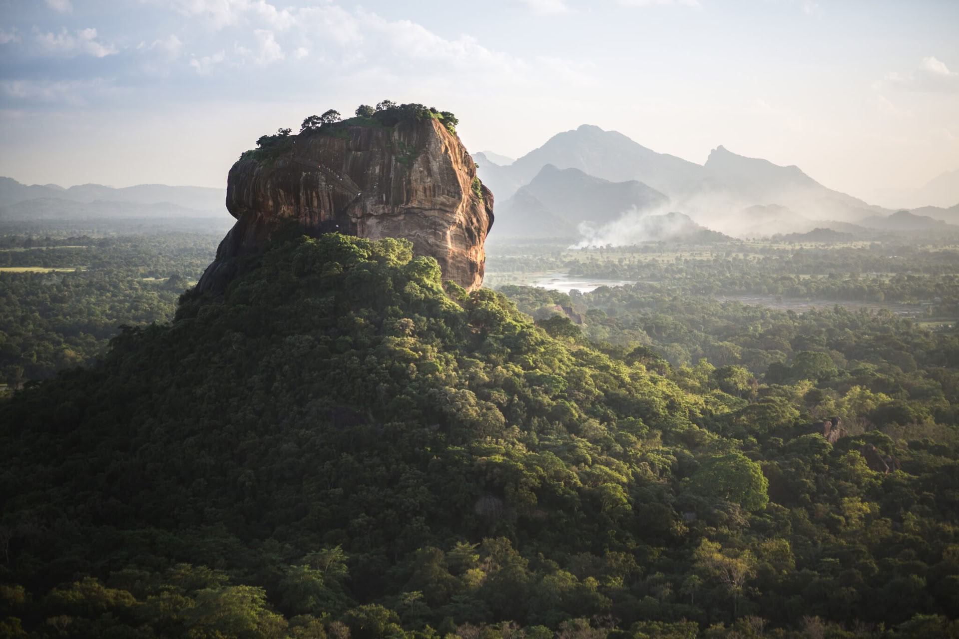 Tranquil Trails: 7-Tage Sri Lanka Bliss! Yoga, Meditation, Kultur, Natur