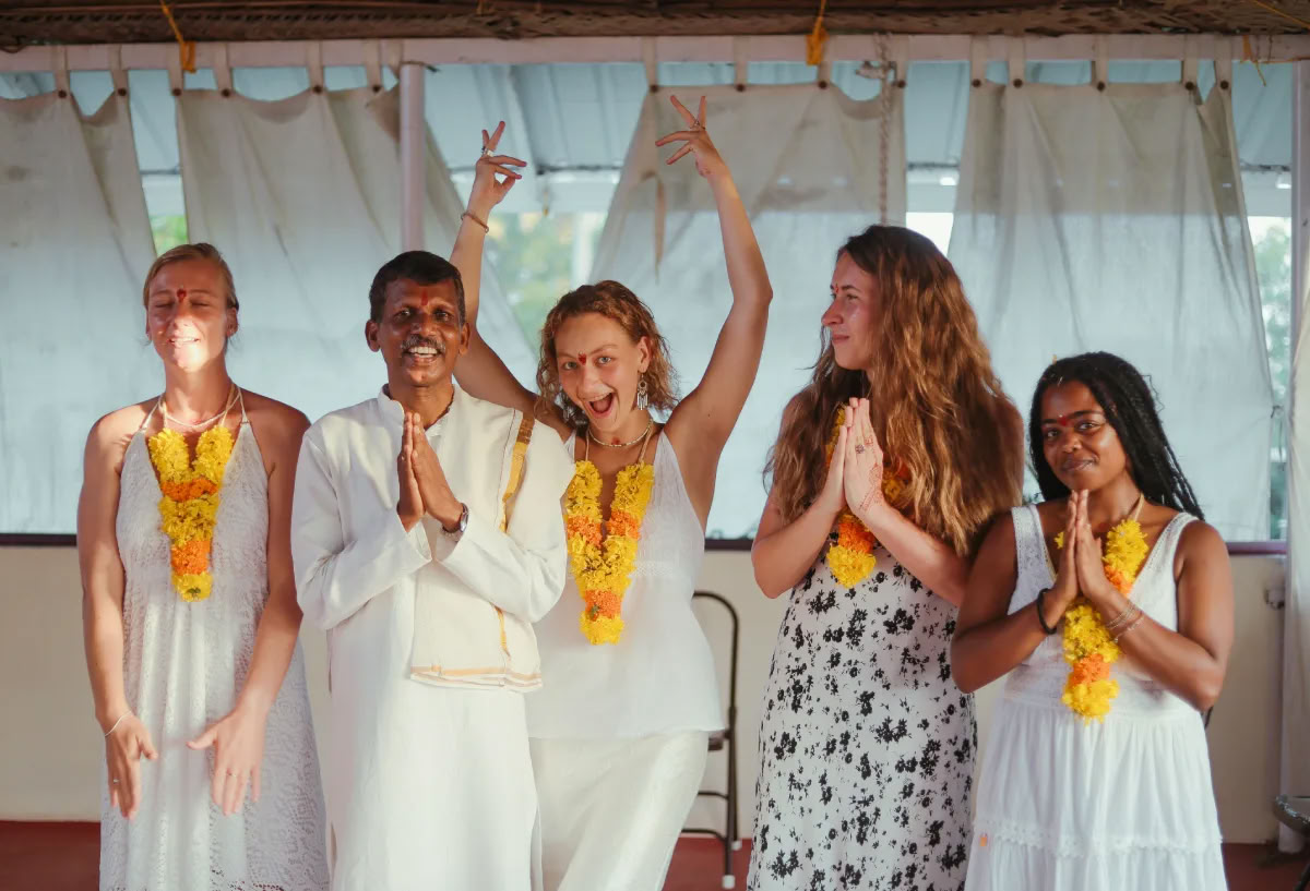 200-Stunden Yoga Teacher Training Course (TTC)
