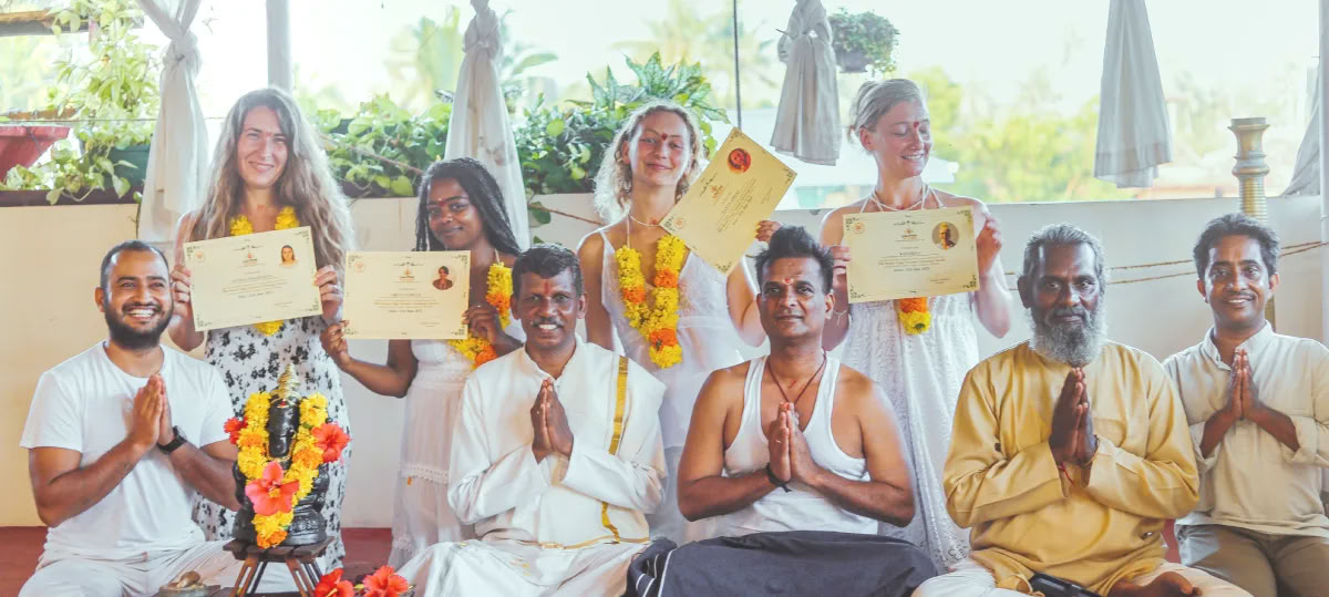 200-Stunden Yoga Teacher Training Course (TTC)