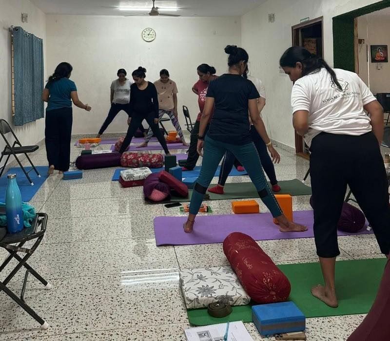 85-stündiger Pränatal- und Postnatal-Yoga-Lehrer:innen-Ausbildungskurs in Bengaluru