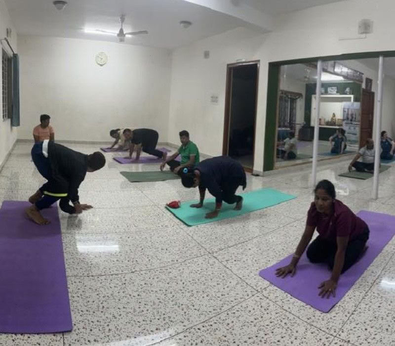 85-stündiger Pränatal- und Postnatal-Yoga-Lehrer:innen-Ausbildungskurs in Bengaluru