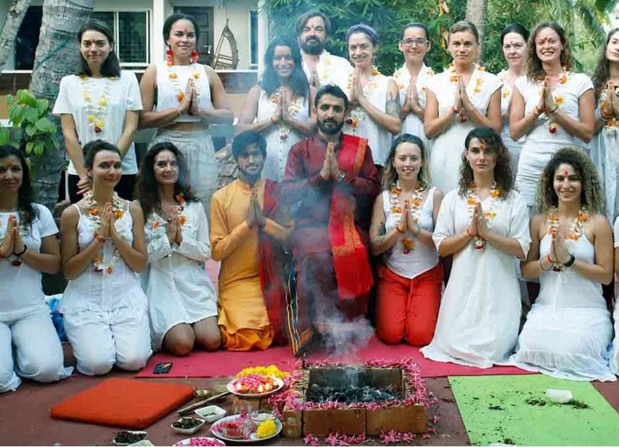 85-stündiger Pränatal- und Postnatal-Yoga-Lehrer:innen-Ausbildungskurs in Bengaluru