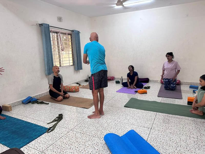 200-Stunden-Wochentags-Yoga-Lehrer-Ausbildungskurs in Bengaluru