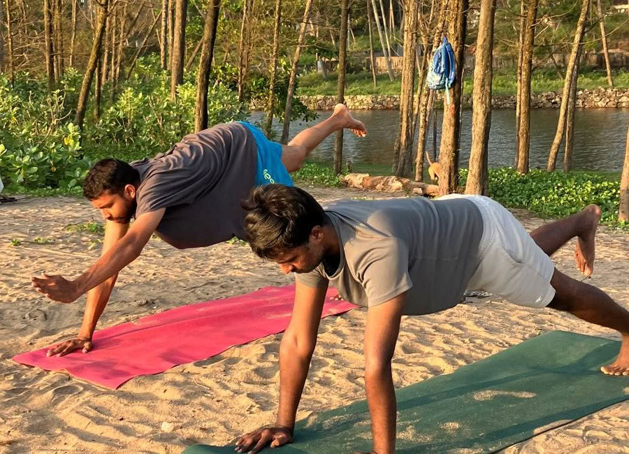 100-Stunden-Yoga-Lehrer-Ausbildungskurs in Kerala