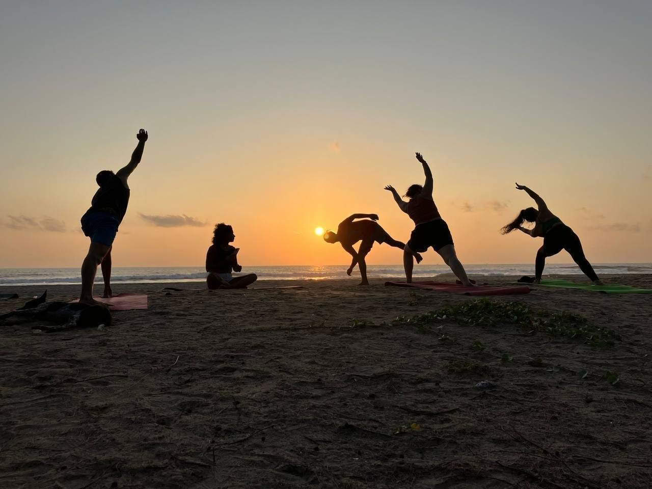 100-Stunden-Yoga-Lehrer-Ausbildungskurs in Kerala