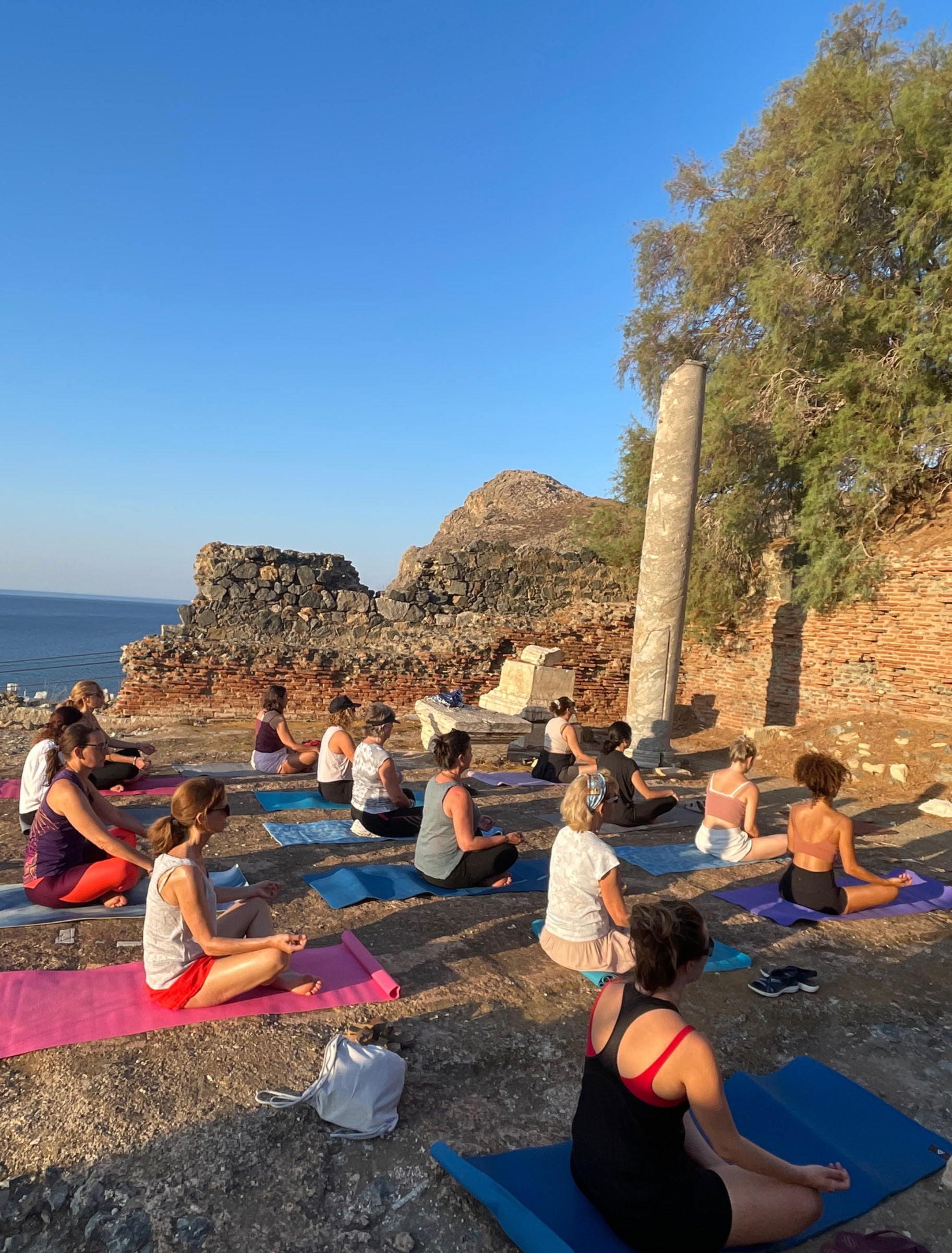 Resilienz, Klarheit & Feier: Ein Yoga Retreat in Salento, Italien