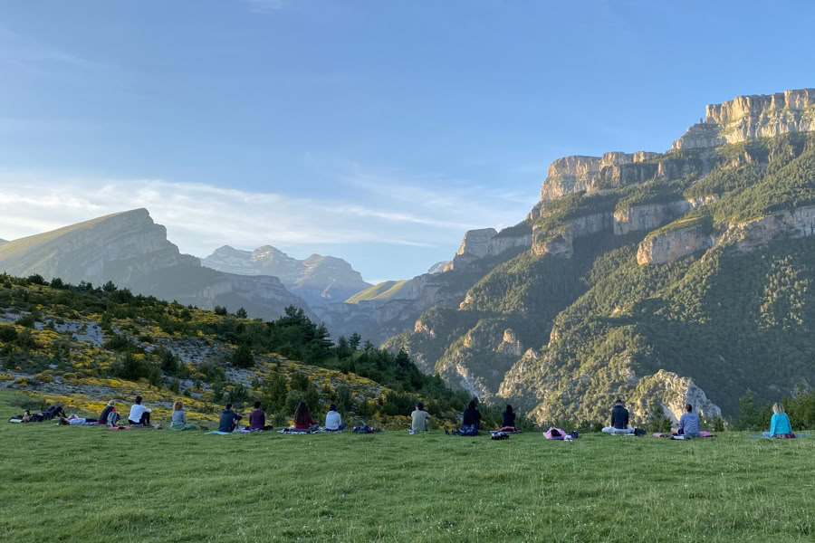 Dancing nature: Bewegung, Yoga, Kunst & Wandern Retreat