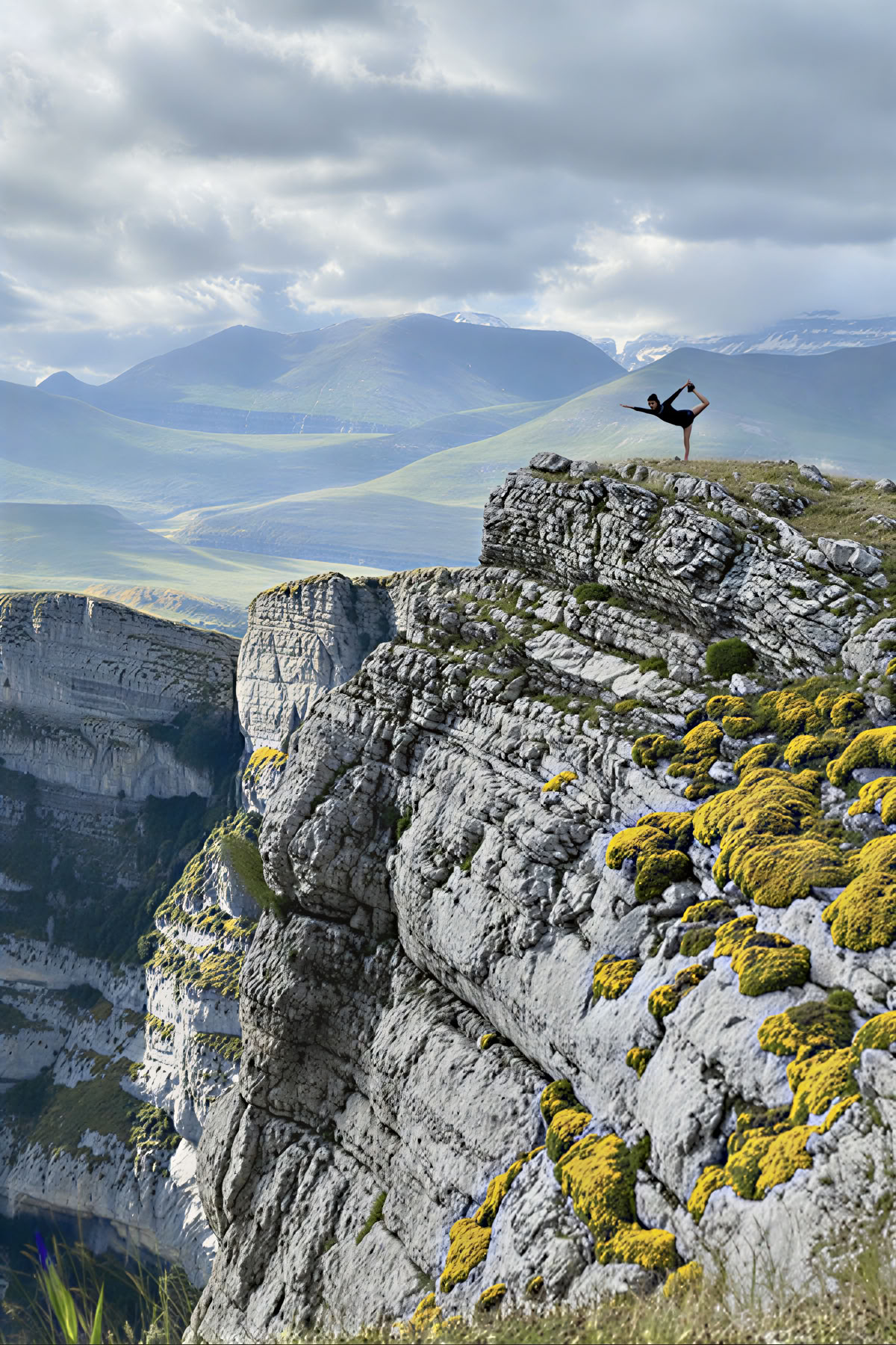 Meditative Pilgerreise: Langes Trekking- und Yoga-Retreat