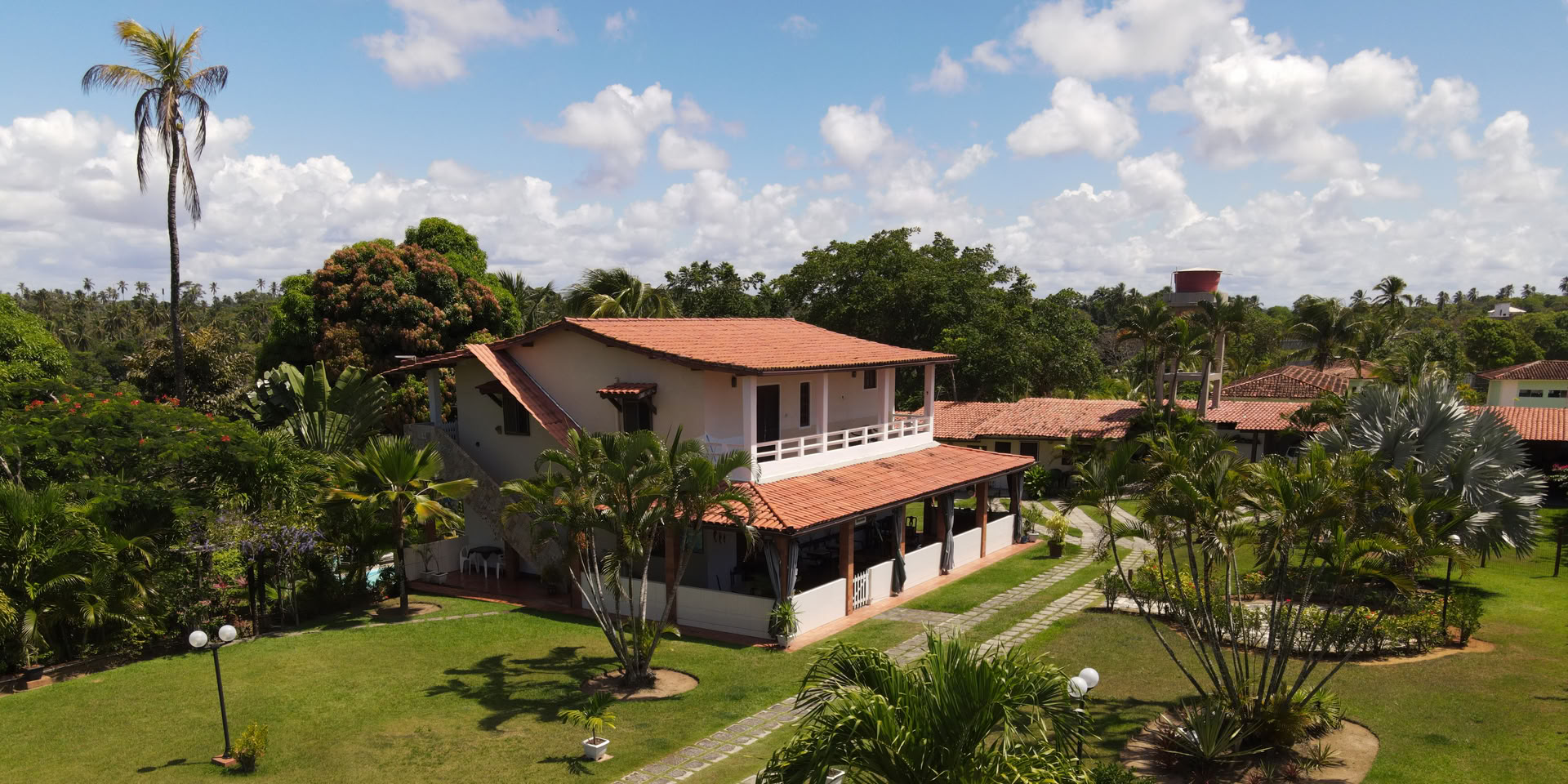 14-tägiges Ayahuasca Retreat mit Flow Brazil Yoga / Meditation und Massagen