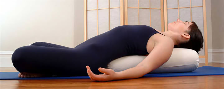 Restorative Yoga zur Stresslinderung